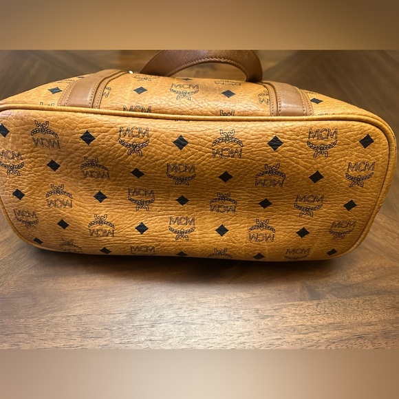 MCM Luisa Visetos - Picture 9 of 14